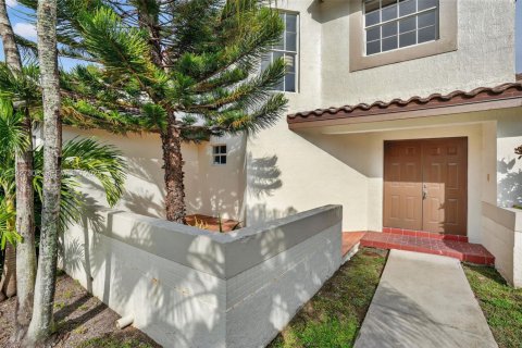 Купить виллу или дом в Майами, Флорида 4 спальни, 257.06м2, № 1989338 - фото 3