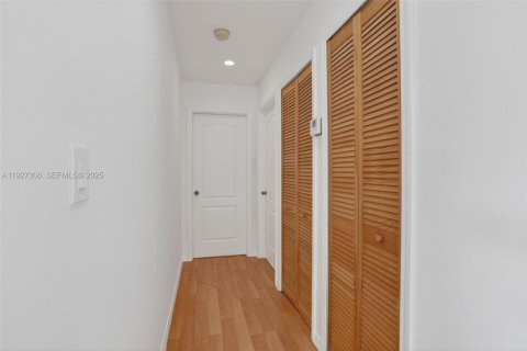 Купить виллу или дом в Майами, Флорида 4 спальни, 257.06м2, № 1989338 - фото 30