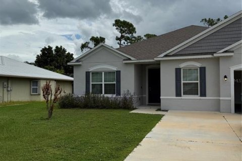 Casa en alquiler en Punta Gorda, Florida, 3 dormitorios, 191.94 m2 № 1905048 - foto 2