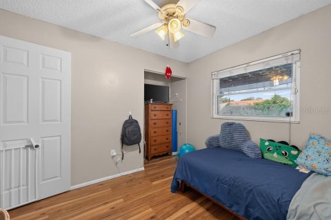 House in Saint Petersburg, Florida 3 bedrooms, 109.62 sq.m. № 2198415 - photo 29