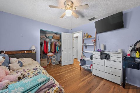 House in Saint Petersburg, Florida 3 bedrooms, 109.62 sq.m. № 2198415 - photo 27