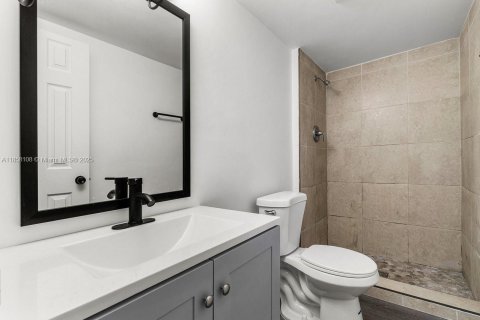 Propiedad comercial en venta en West Palm Beach, Florida, 949.83 m2 № 1882076 - foto 25