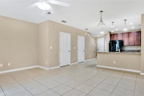 Townhouse in Davenport, Florida 3 bedrooms, 142.98 sq.m. № 1717513 - photo 12