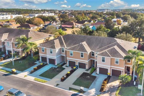 Townhouse in Davenport, Florida 3 bedrooms, 142.98 sq.m. № 1717513 - photo 5