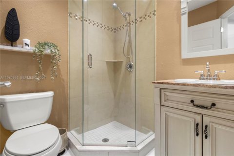 Купить кондоминиум в Лодердейл-Лейкс, Флорида 2 спальни, 87.7м2, № 2033937 - фото 25