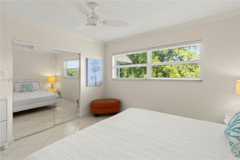 Купить кондоминиум в Лодердейл-Лейкс, Флорида 2 спальни, 87.7м2, № 2033937 - фото 11