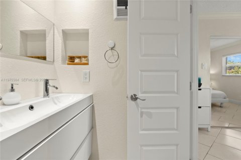 Купить кондоминиум в Лодердейл-Лейкс, Флорида 2 спальни, 87.7м2, № 2033937 - фото 24