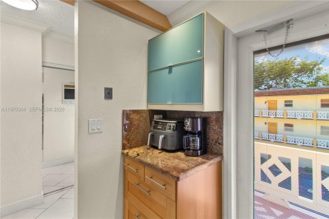 Купить кондоминиум в Лодердейл-Лейкс, Флорида 2 спальни, 87.7м2, № 2033937 - фото 5