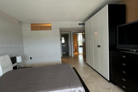 Condominio en alquiler en Miami Beach, Florida, 2 dormitorios, 123.19 m2 № 2060474 - foto 23