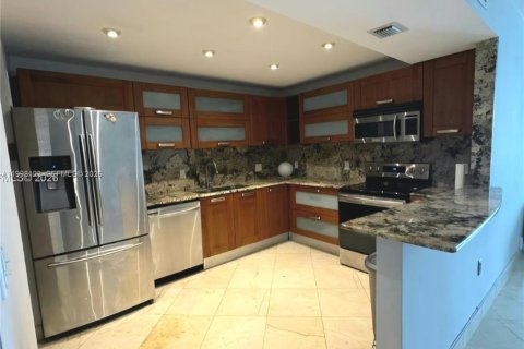Condominio en alquiler en Miami Beach, Florida, 2 dormitorios, 123.19 m2 № 2060474 - foto 6