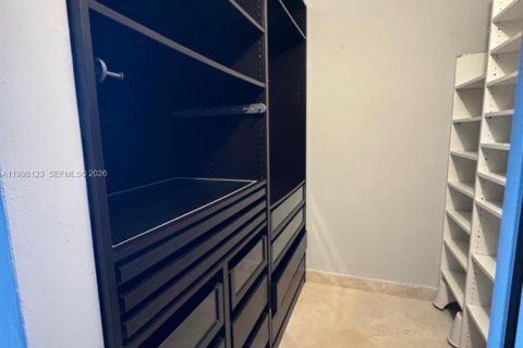 Condominio en alquiler en Miami Beach, Florida, 2 dormitorios, 123.19 m2 № 2060474 - foto 25