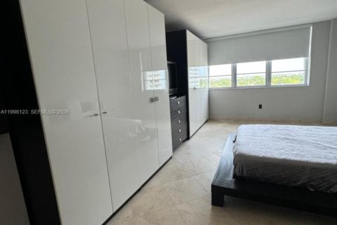 Condominio en alquiler en Miami Beach, Florida, 2 dormitorios, 123.19 m2 № 2060474 - foto 21
