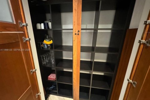 Condominio en alquiler en Miami Beach, Florida, 2 dormitorios, 123.19 m2 № 2060474 - foto 14