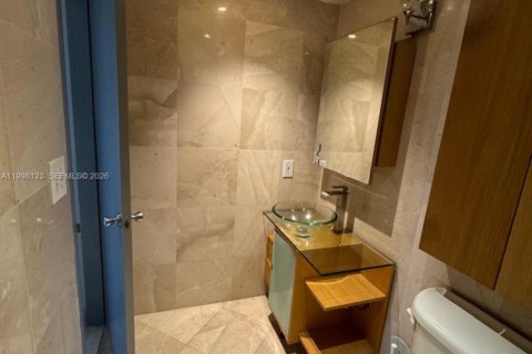 Condominio en alquiler en Miami Beach, Florida, 2 dormitorios, 123.19 m2 № 2060474 - foto 19