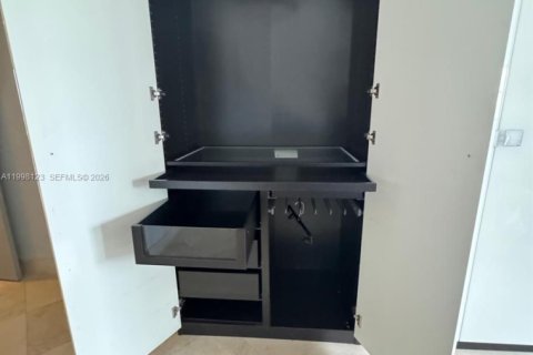 Condominio en alquiler en Miami Beach, Florida, 2 dormitorios, 123.19 m2 № 2060474 - foto 30