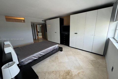 Condominio en alquiler en Miami Beach, Florida, 2 dormitorios, 123.19 m2 № 2060474 - foto 22