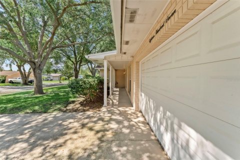 House in Brandon, Florida 4 bedrooms, 159.51 sq.m. № 1856163 - photo 3