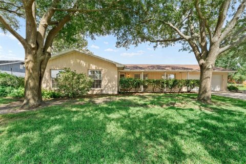 House in Brandon, Florida 4 bedrooms, 159.51 sq.m. № 1856163 - photo 2