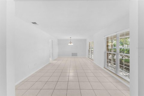 House in Brandon, Florida 4 bedrooms, 159.51 sq.m. № 1856163 - photo 5