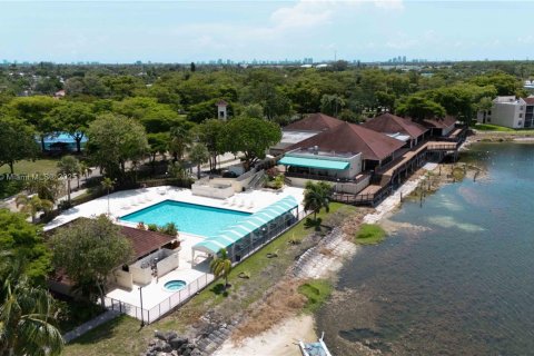 Condo in Oakland Park, Florida, 2 bedrooms  № 1770239 - photo 23