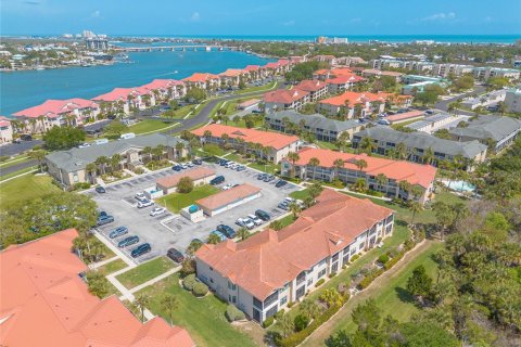 Condo in New Smyrna Beach, Florida, 1 bedroom № 2166469 - photo 29
