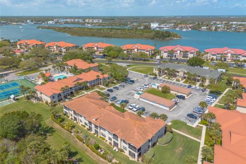 Condo in New Smyrna Beach, Florida, 1 bedroom № 2166469 - photo 27