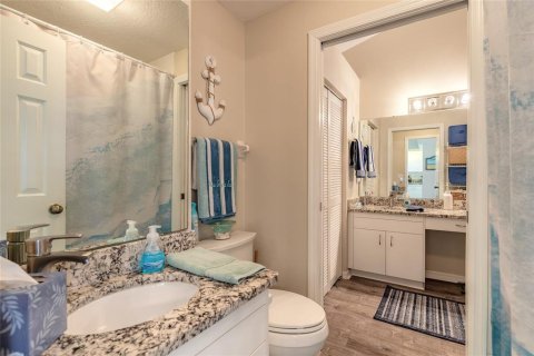 Condo in New Smyrna Beach, Florida, 1 bedroom № 2166469 - photo 18