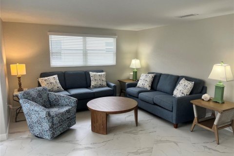 Villa ou maison à louer à Sarasota, Floride: 2 chambres, 87.42 m2 № 2125768 - photo 2