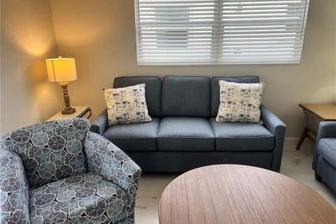 Villa ou maison à louer à Sarasota, Floride: 2 chambres, 87.42 m2 № 2125768 - photo 6