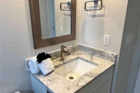 Villa ou maison à louer à Sarasota, Floride: 2 chambres, 87.42 m2 № 2125768 - photo 15