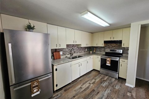 Condominio en venta en Ocala, Florida, 2 dormitorios, 82.22 m2 № 2157072 - foto 8