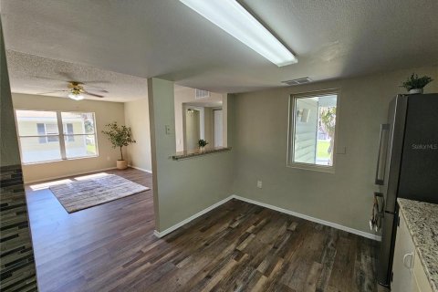 Condominio en venta en Ocala, Florida, 2 dormitorios, 82.22 m2 № 2157072 - foto 10
