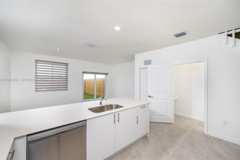 Touwnhouse à louer à Homestead, Floride: 3 chambres № 1999799 - photo 10