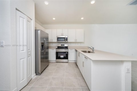 Touwnhouse à louer à Homestead, Floride: 3 chambres № 1999799 - photo 8