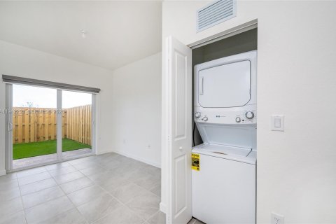 Touwnhouse à louer à Homestead, Floride: 3 chambres № 1999799 - photo 22