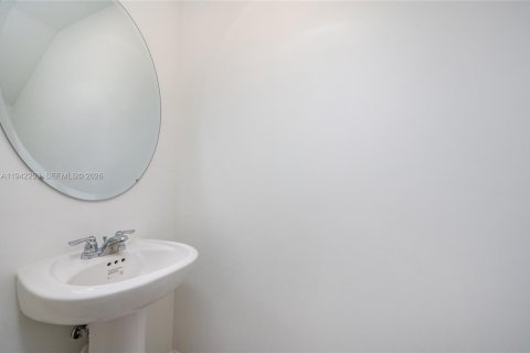 Touwnhouse à louer à Homestead, Floride: 3 chambres № 1999799 - photo 16