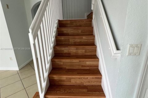 House in Miramar, Florida 3 bedrooms, 134.24 sq.m. № 2047021 - photo 15