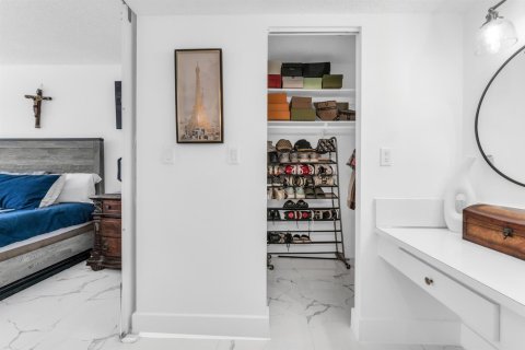 Condominio en venta en North Miami, Florida, 2 dormitorios, 121.14 m2 № 2338477 - foto 13