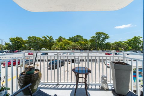 Condominio en venta en North Miami, Florida, 2 dormitorios, 121.14 m2 № 2338477 - foto 18
