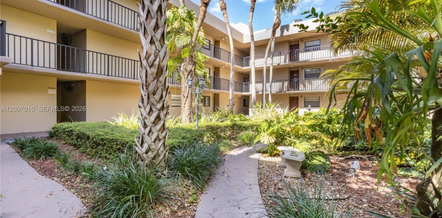 Condo in Miami, Florida, 1 bedroom  № 2170781