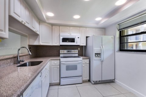Condo in Miami, Florida, 1 bedroom  № 2170781 - photo 20
