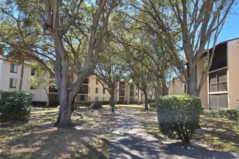 Condominio en alquiler en Greenacres, Florida, 1 dormitorio, 70.98 m2 № 2014296 - foto 16