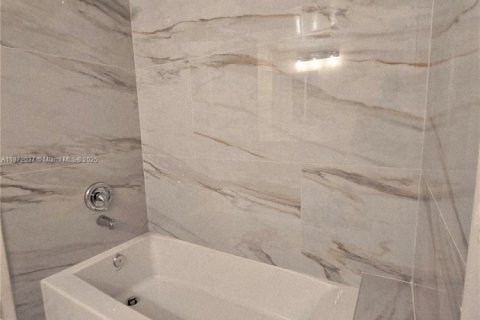 Condominio en alquiler en Greenacres, Florida, 1 dormitorio, 70.98 m2 № 2014296 - foto 6