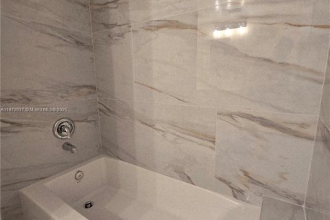 Condominio en alquiler en Greenacres, Florida, 1 dormitorio, 70.98 m2 № 2014296 - foto 8