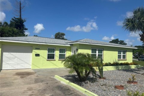 Casa en venta en Saint Petersburg, Florida, 3 dormitorios, 133.69 m2 № 1760584 - foto 1