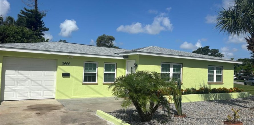 Casa en Saint Petersburg, Florida 3 dormitorios, 133.69 m2 № 1760584