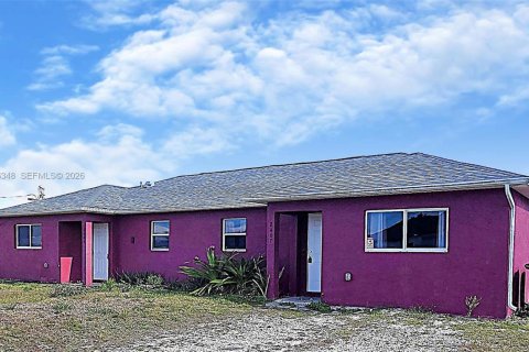 Коммерческая недвижимость в Лихай-Эйкерс, Флорида 184.69м2 № 2058108