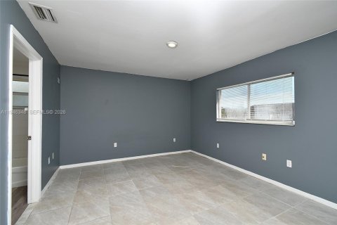 Купить коммерческую недвижимость в Лихай-Эйкерс, Флорида 184.69м2, № 2058108 - фото 16