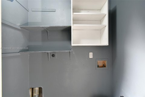 Купить коммерческую недвижимость в Лихай-Эйкерс, Флорида 184.69м2, № 2058108 - фото 28