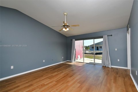 Купить коммерческую недвижимость в Лихай-Эйкерс, Флорида 184.69м2, № 2058108 - фото 30